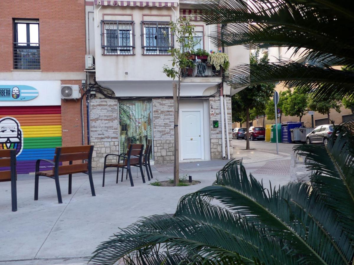 Encantador bajo en Málaga Esterno foto